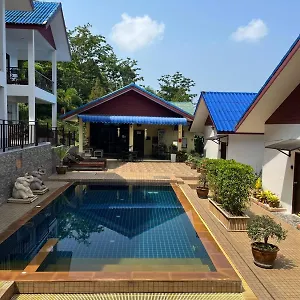 Sawasdee & Pool Hébergement de vacances